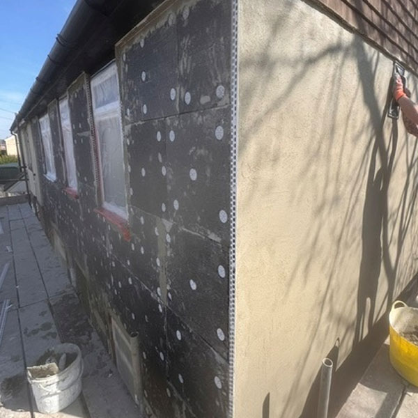Lonsdale Plastering working on EWI